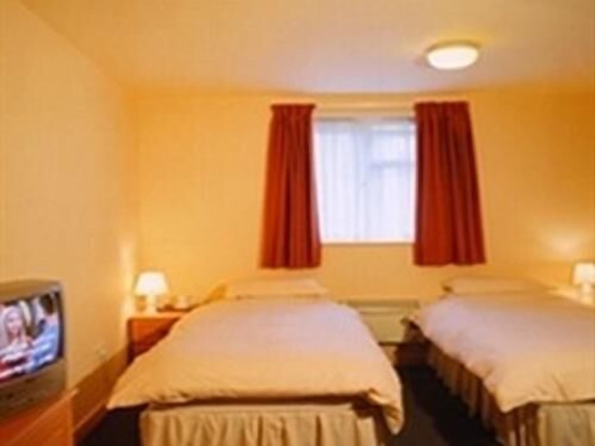 Woolpack Inn Чичестер Экстерьер фото
